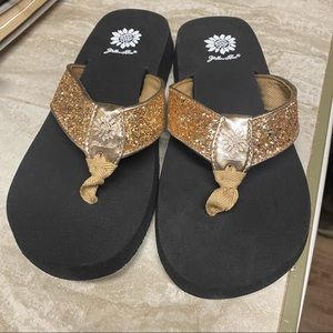 9  YELLOW BOX Feliks RoseGold